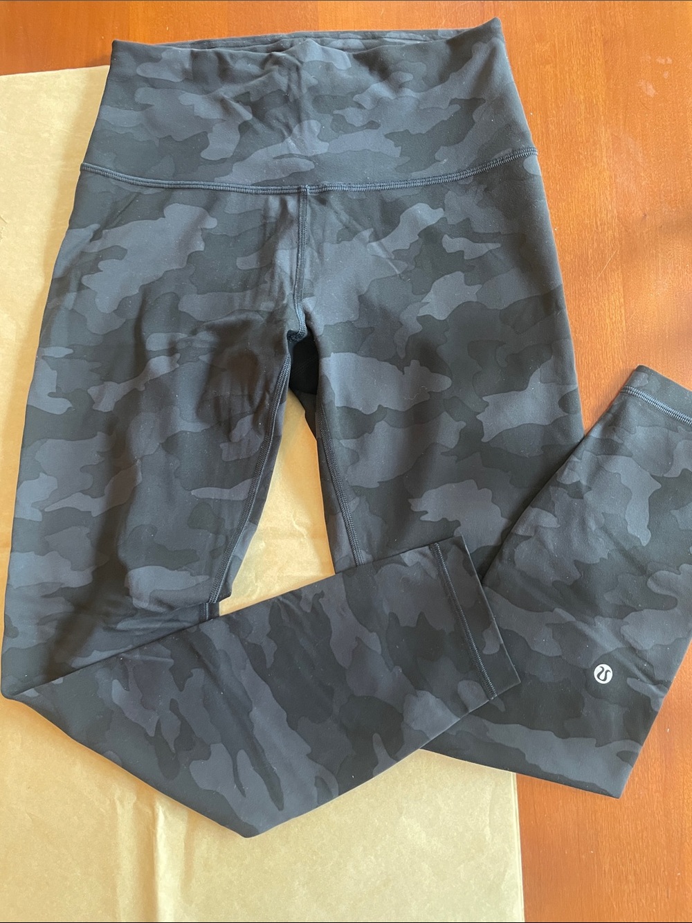 Lululemon Wunder Under Train, High-Rise full length, Camo Leggings - Black, 8 - Picture 4 of 6